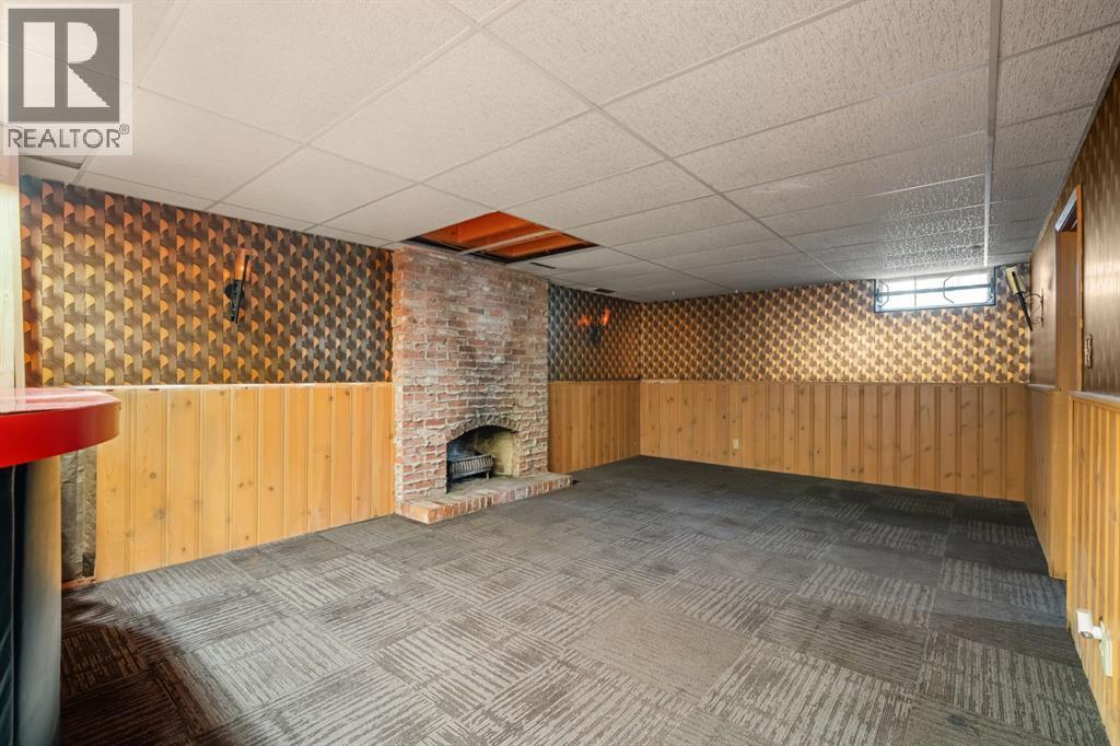 Single Family House for Sale in  Willow Grove Crescent SE Willow Park Calgary 