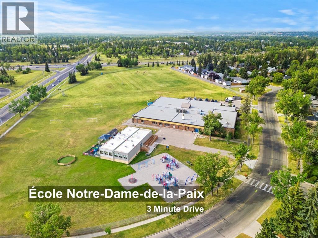 Single Family House for Sale in  Willow Grove Crescent SE Willow Park Calgary 