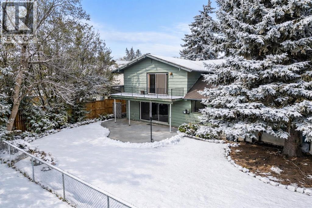 Single Family House for Sale in  Willow Grove Crescent SE Willow Park Calgary 