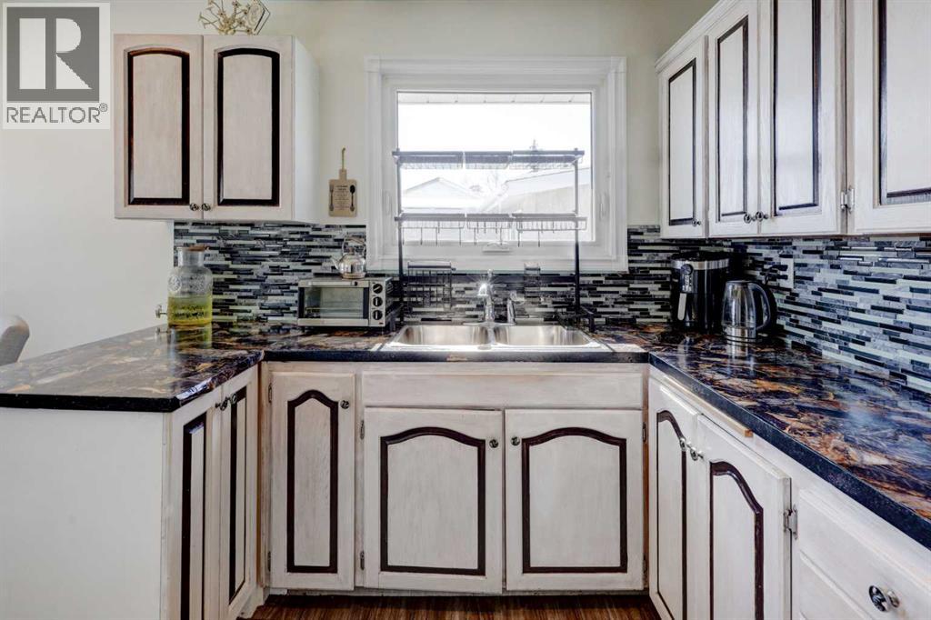 Single Family House Bungalow for Sale in  Edmonton Trail NE Greenview Calgary 