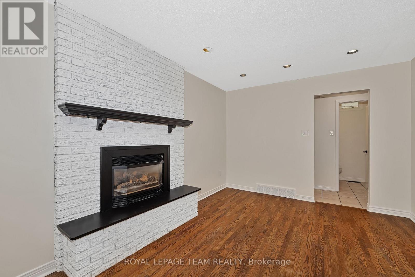 1825 YALE AVENUE - 19