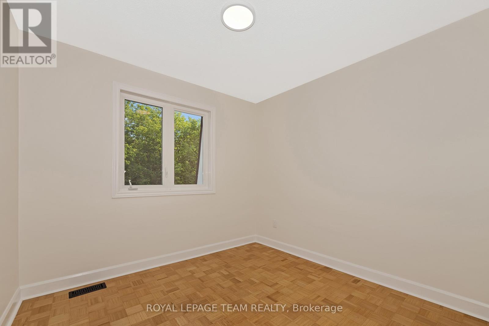 1825 YALE AVENUE - 32