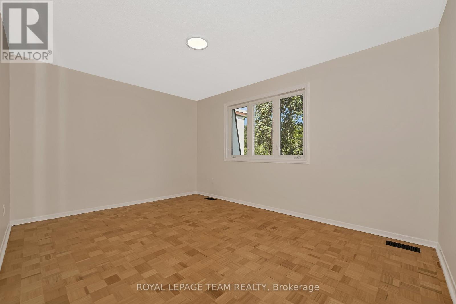 1825 YALE AVENUE - 34