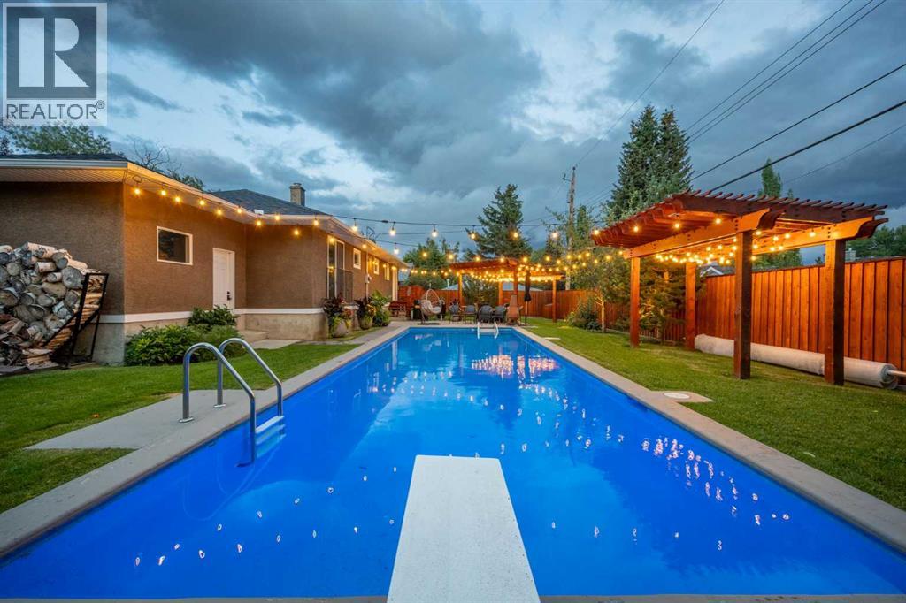 15 Wilshire Place SW, Calgary, Alberta