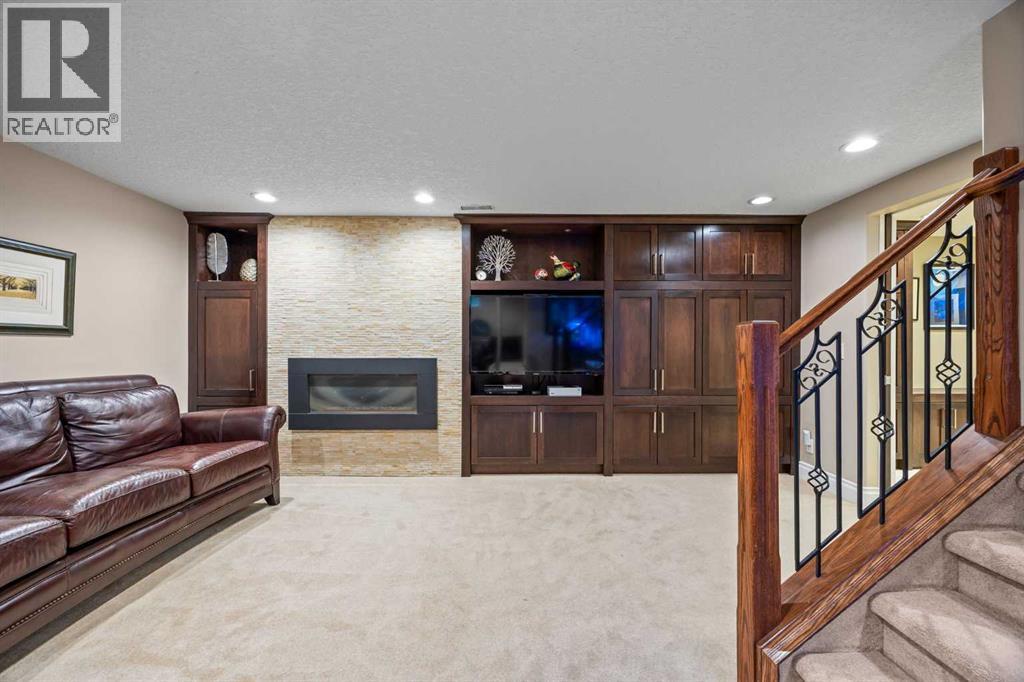 Single Family House Bungalow for Sale in  Wilshire Place SW Wildwood Calgary 