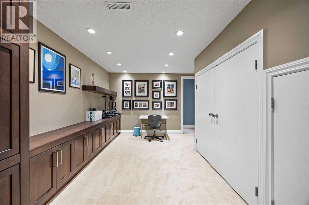 Single Family House Bungalow for Sale in  Wilshire Place SW Wildwood Calgary 