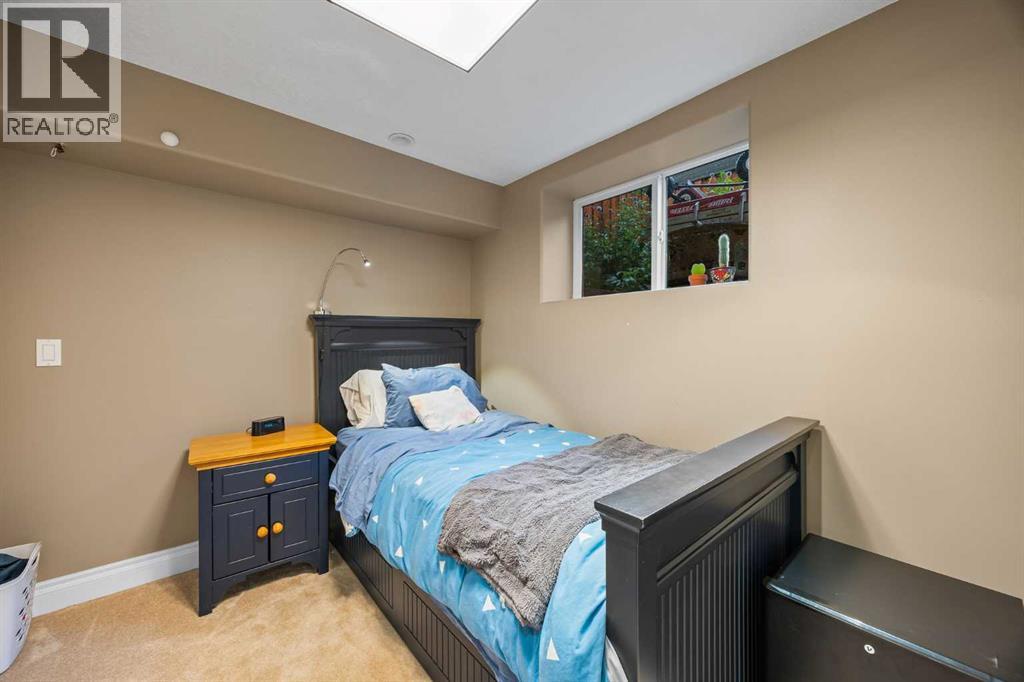 Single Family House Bungalow for Sale in  Wilshire Place SW Wildwood Calgary 