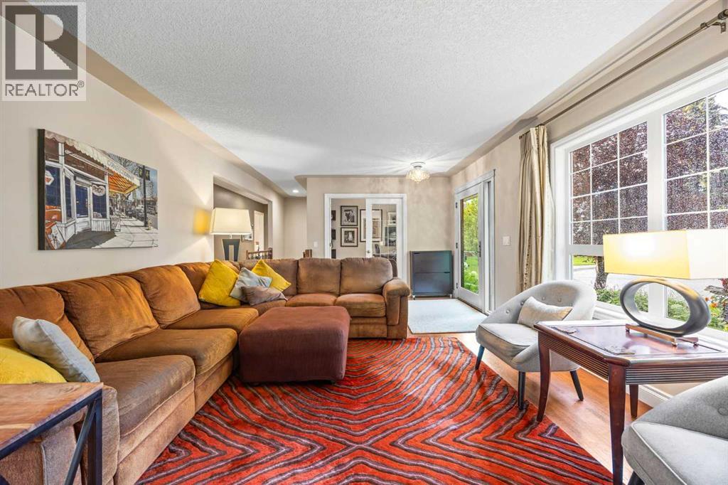 Single Family House Bungalow for Sale in  Wilshire Place SW Wildwood Calgary 