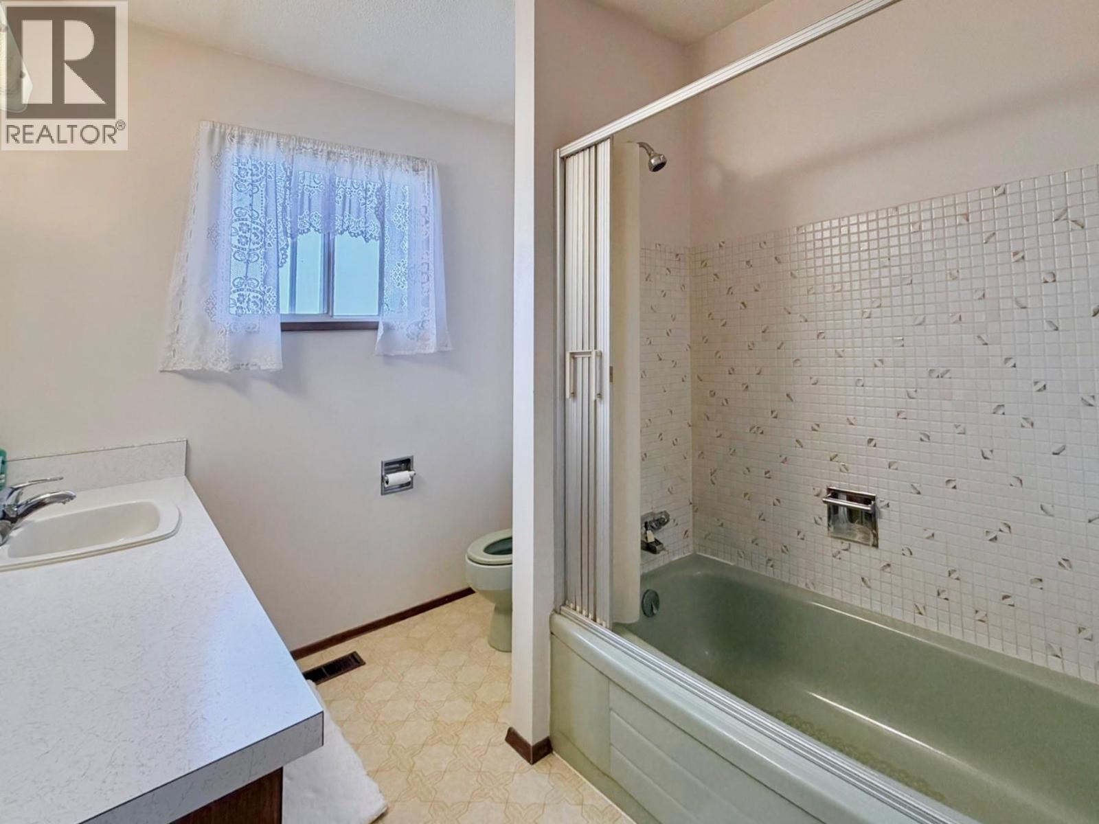 11102 Scott Street - 9
