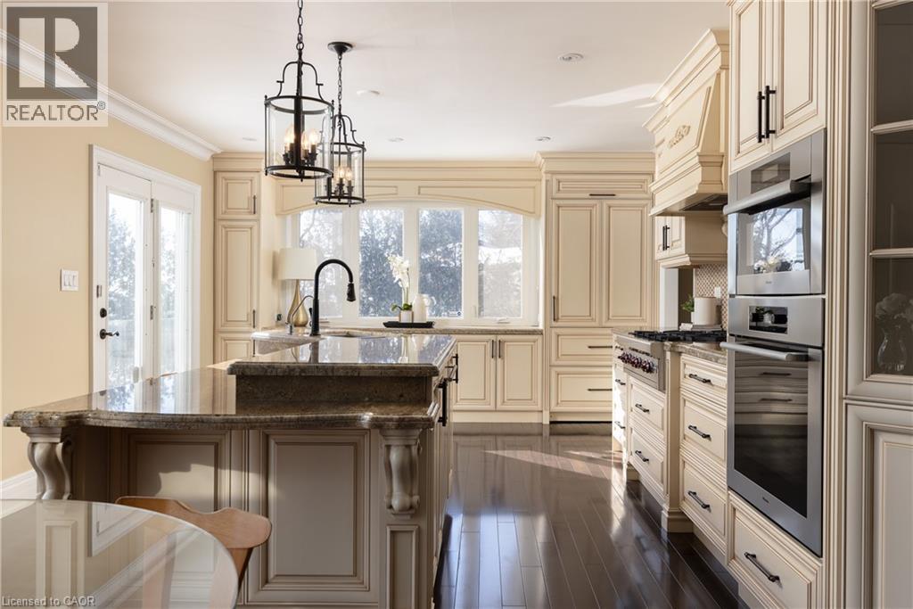 3346 LAKESHORE Road W - 11