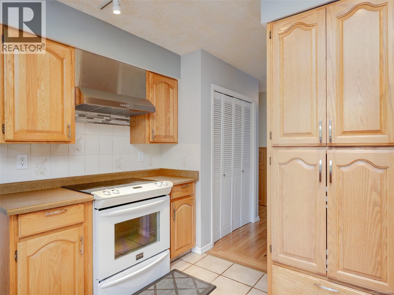 6781 Amwell Dr - 7