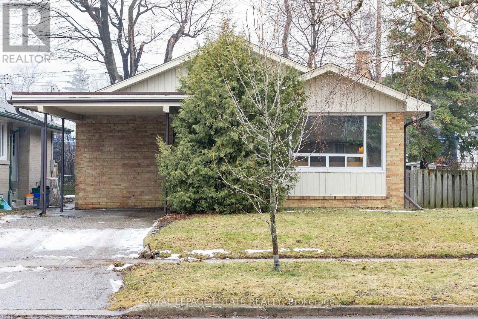 11 GARRICK ROAD, Toronto (Cliffcrest), Ontario