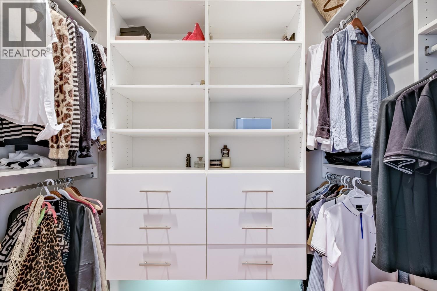 102 402 LAKESHORE Drive, Penticton