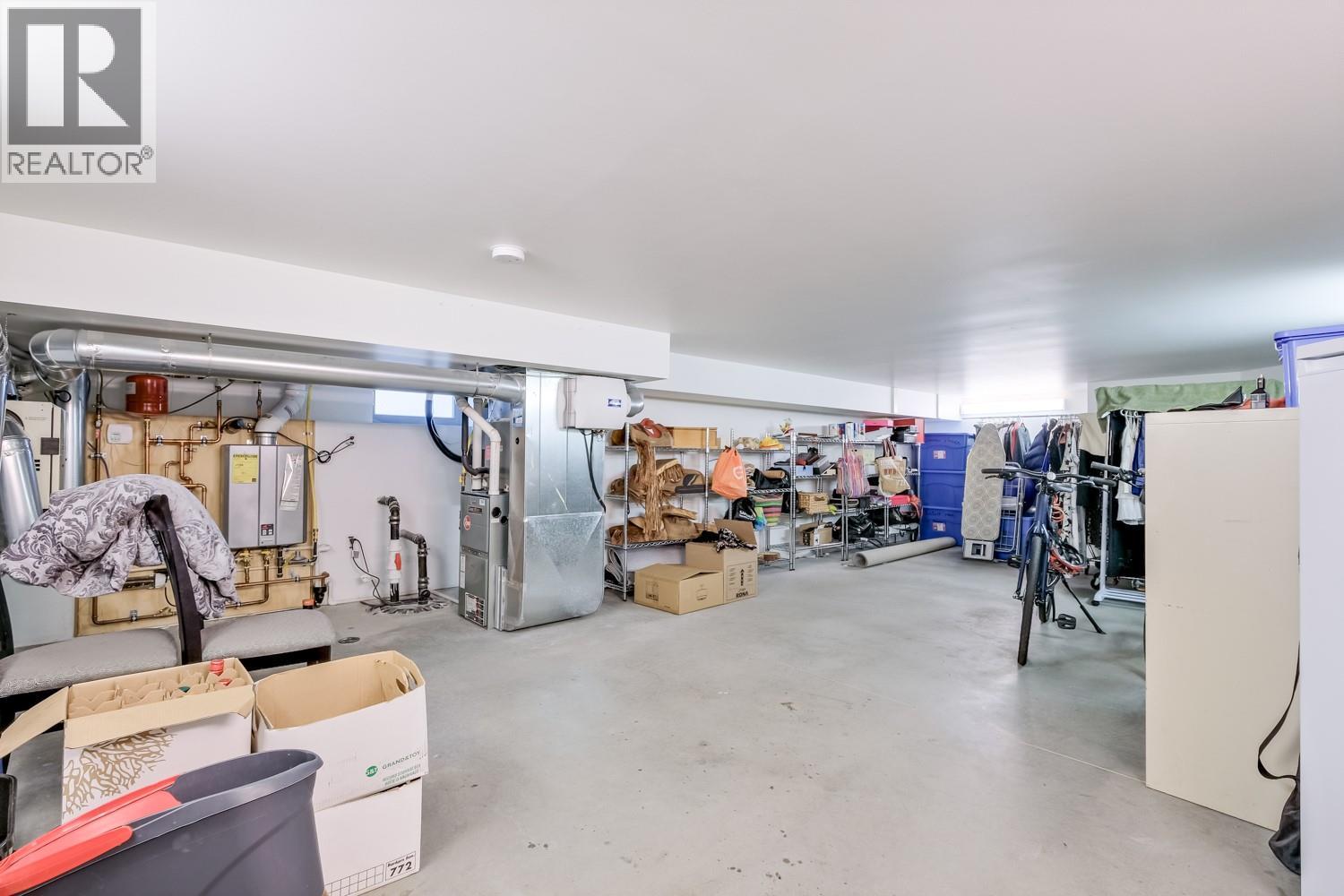 102 402 LAKESHORE Drive, Penticton