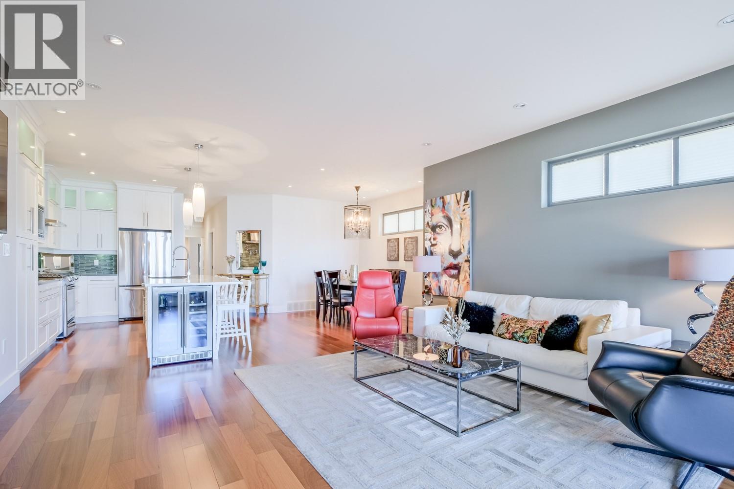 102 402 LAKESHORE Drive, Penticton