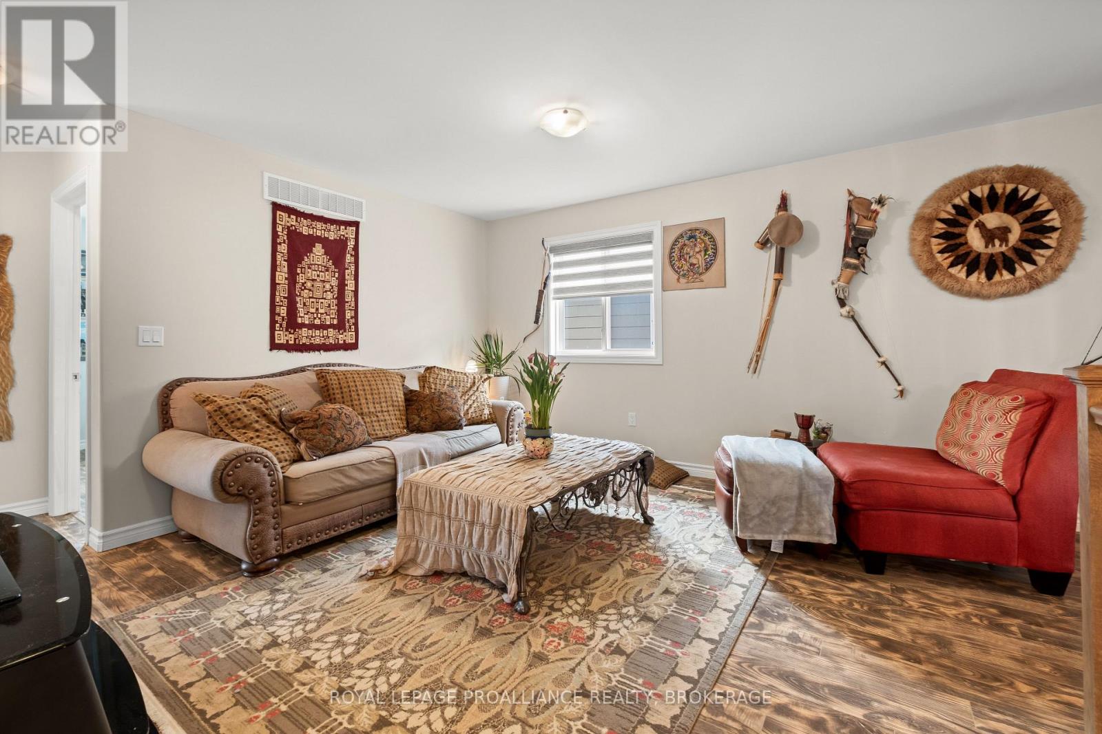 16 PARK CRESCENT - 16