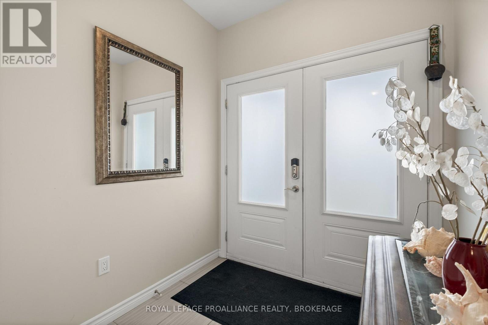16 PARK CRESCENT - 4
