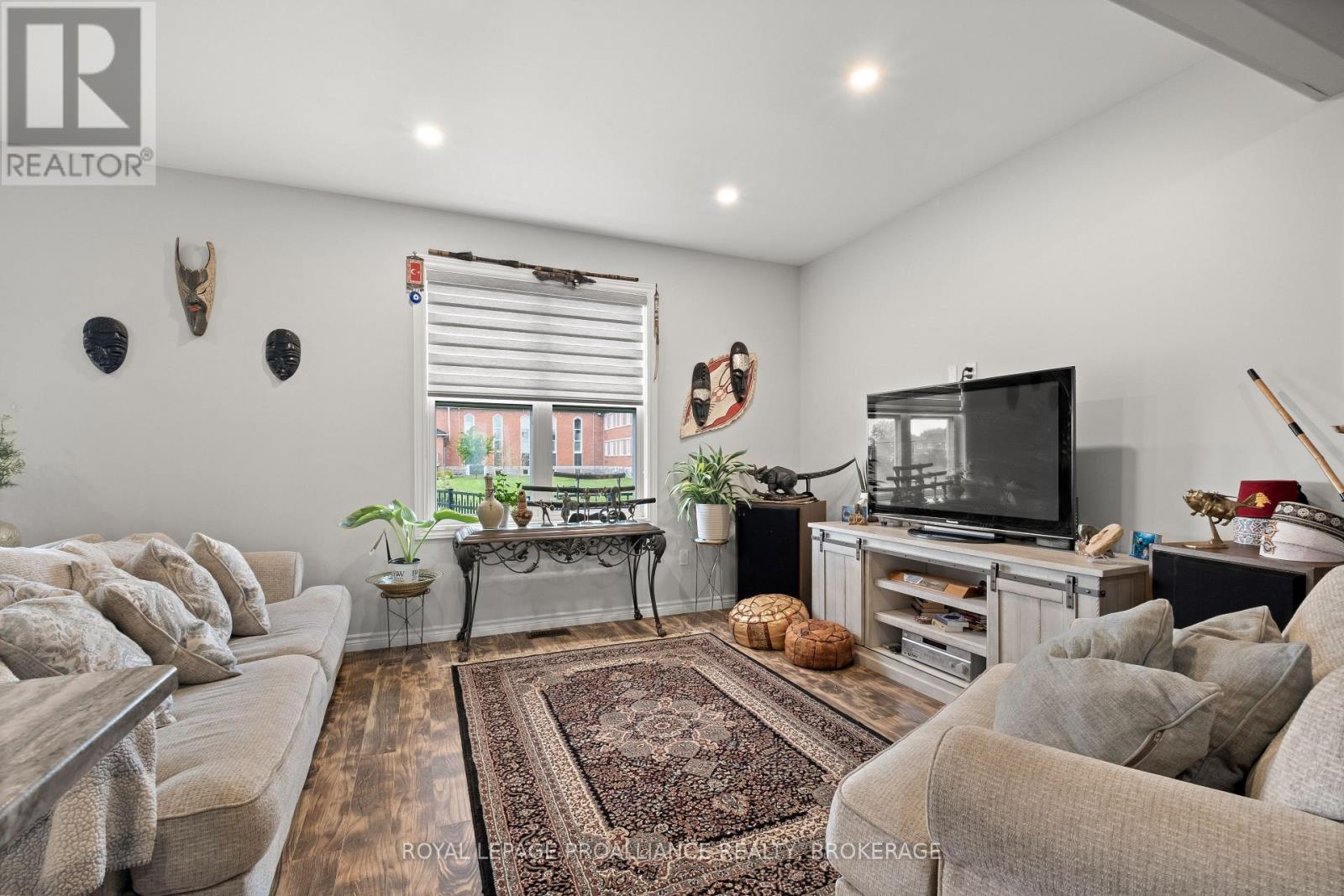 16 PARK CRESCENT - 8