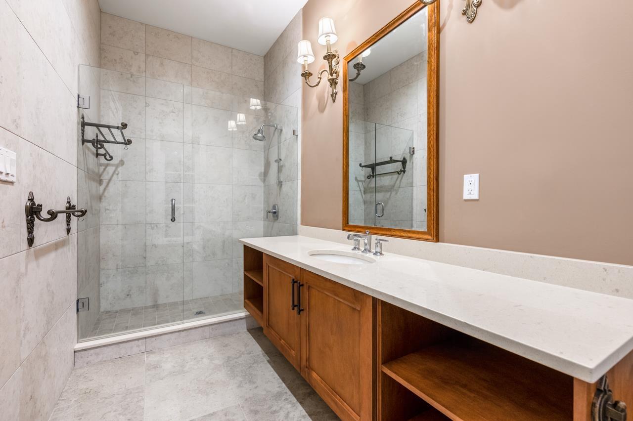 2923 WOODCREST PLACE, Surrey
