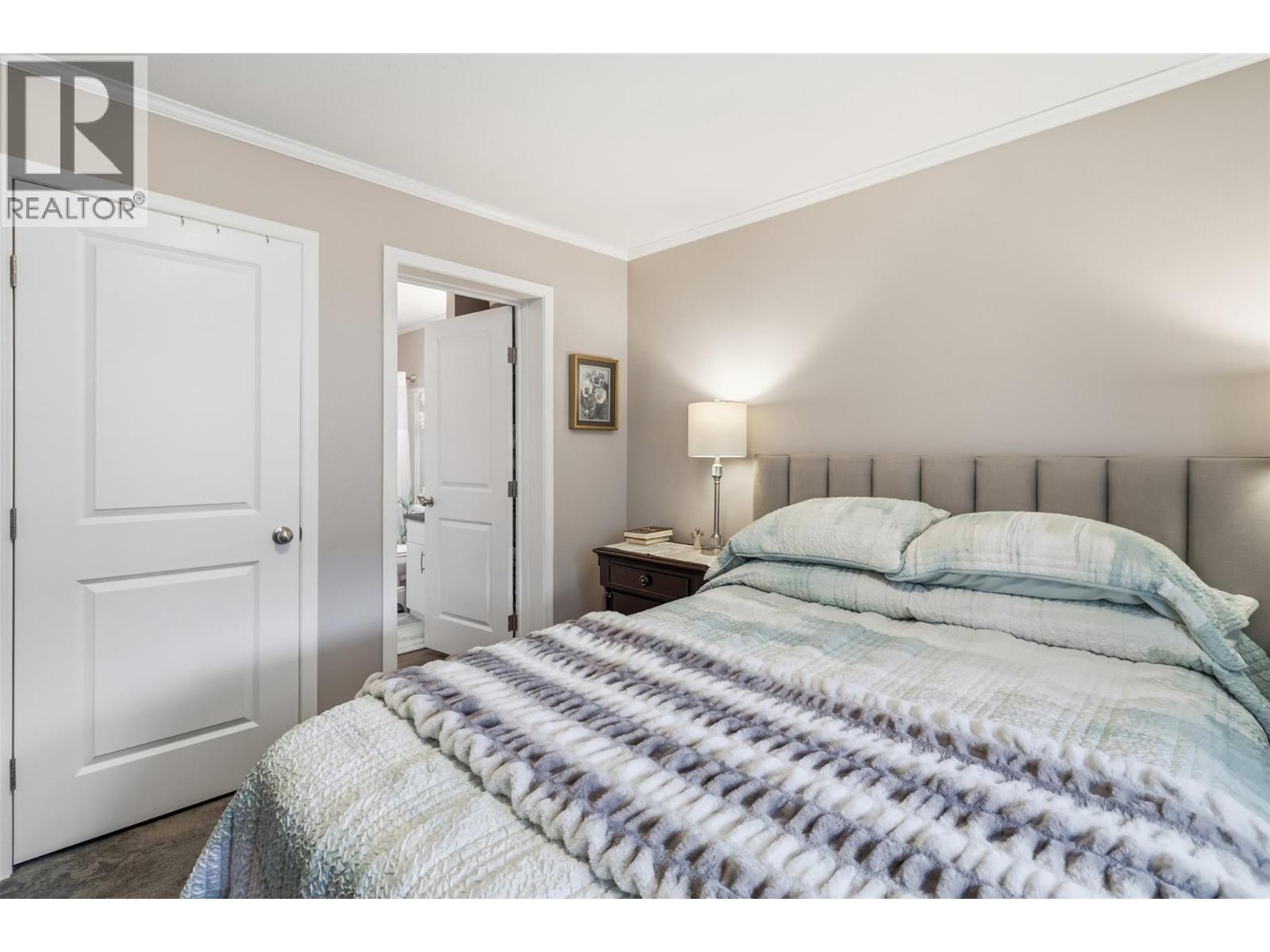 #4 235 AYLMER ROAD - 16