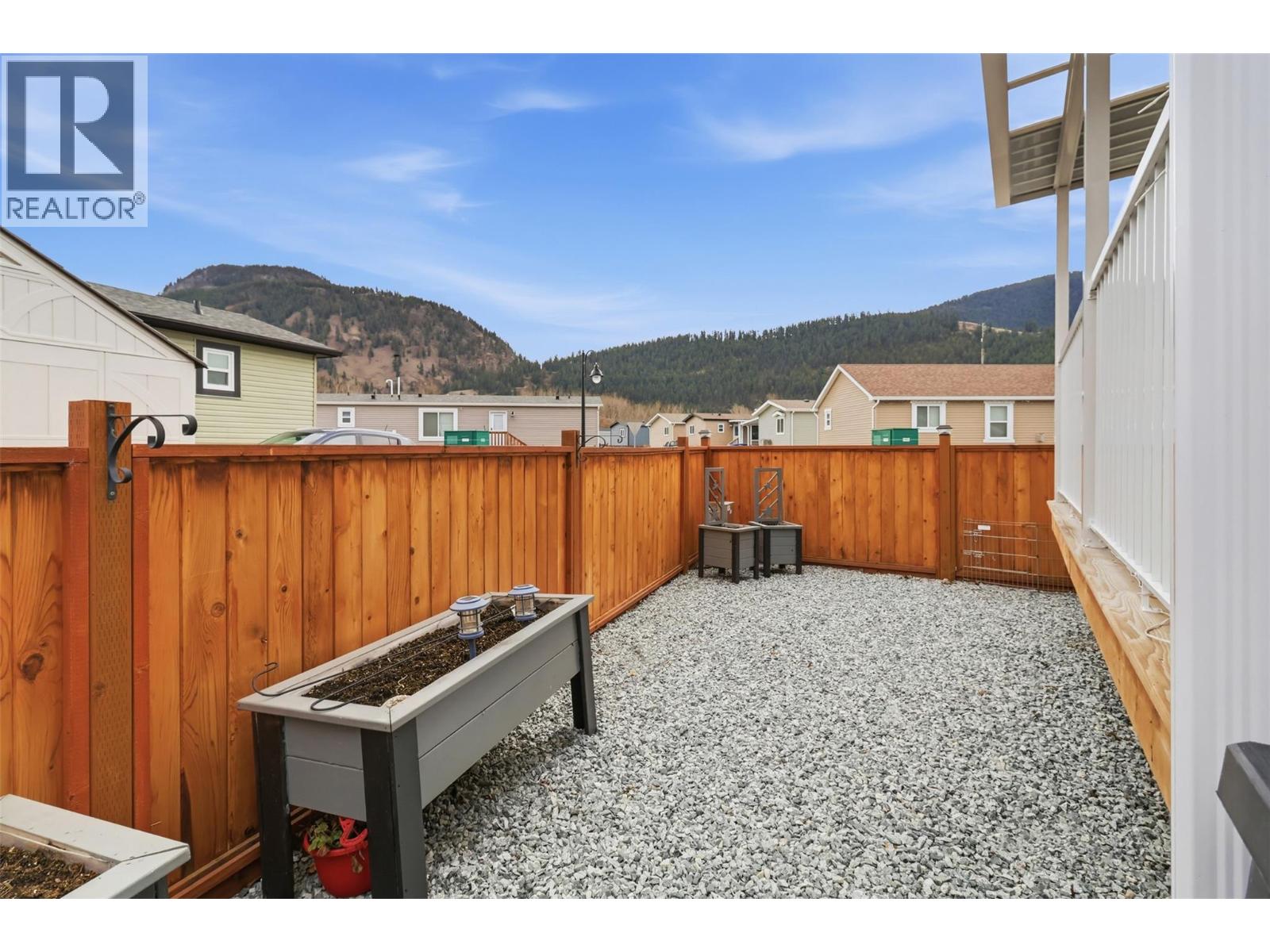 #4 235 AYLMER ROAD - 23