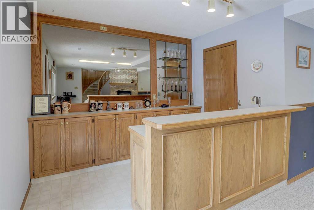 Single Family House Bungalow for Sale in  Hampshire Place NW Hamptons Calgary 