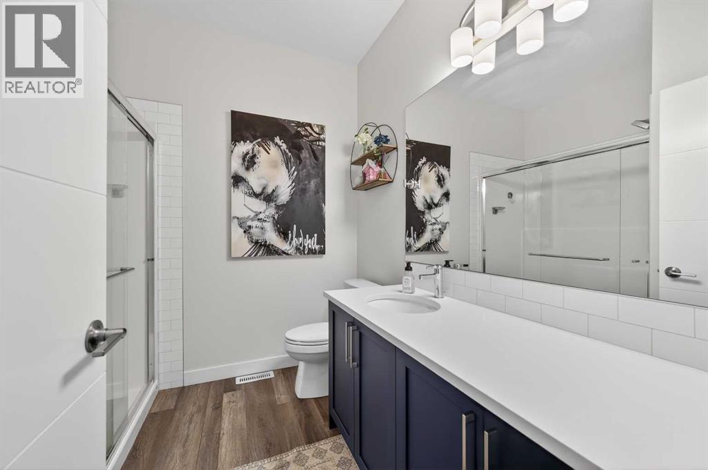 Single Family House for Sale in  Les Jardins Park SE Douglasdale/Glen Calgary 