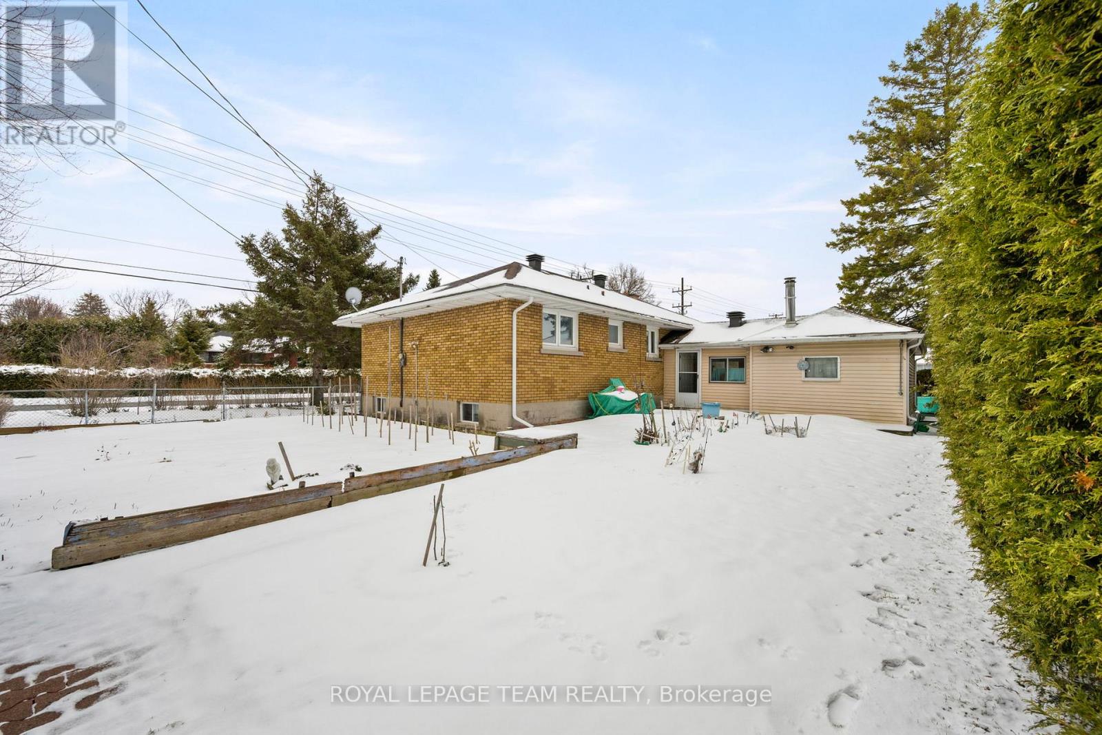 41 CAPILANO DRIVE