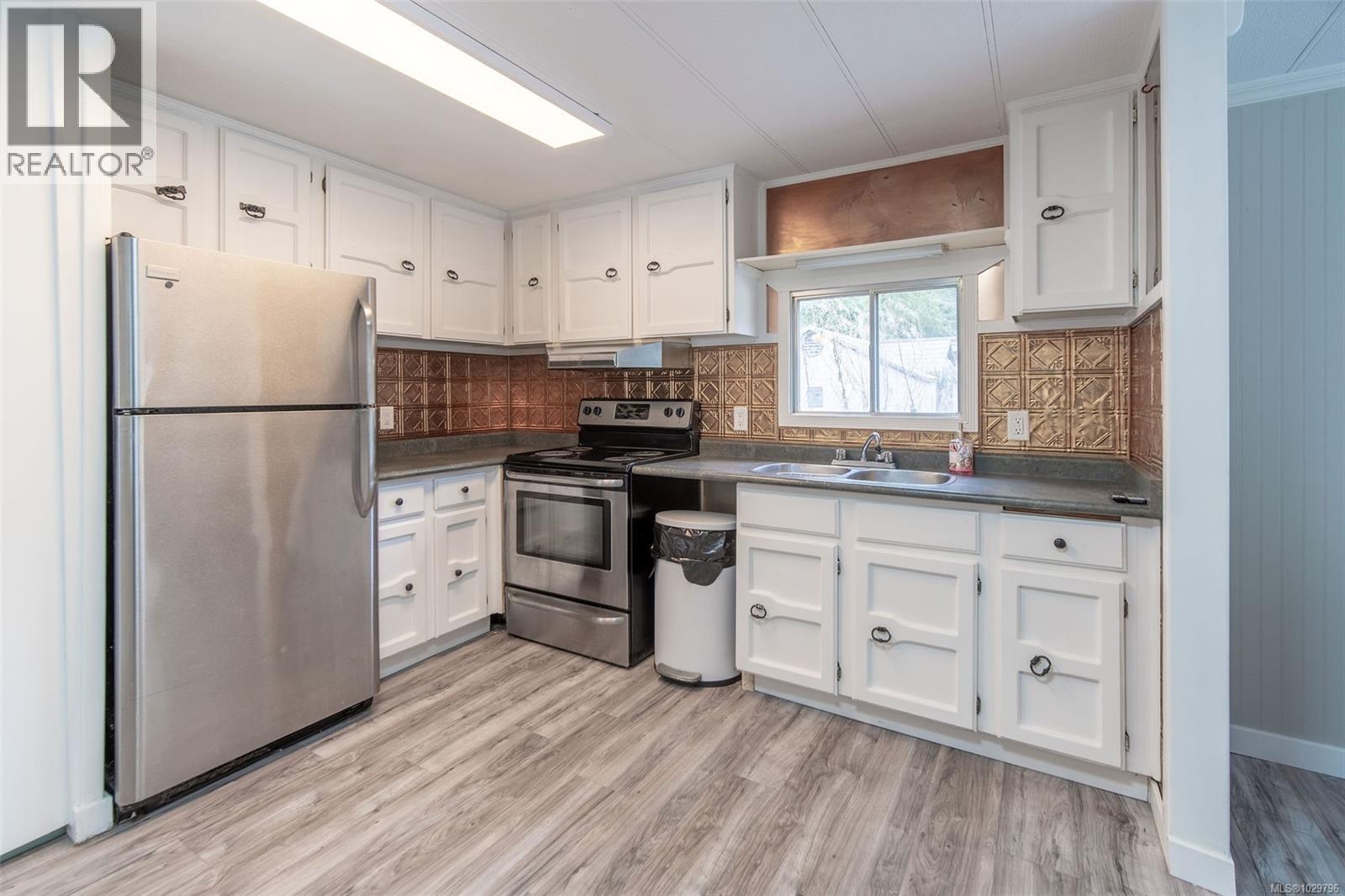 54 2587 Selwyn Road, Langford