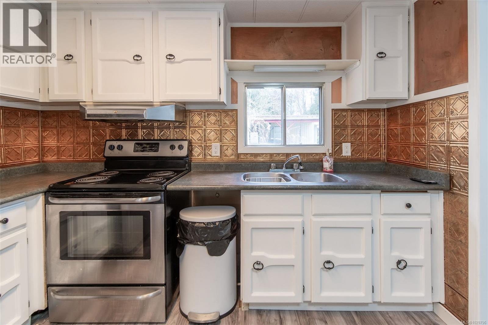 54 2587 Selwyn Road, Langford