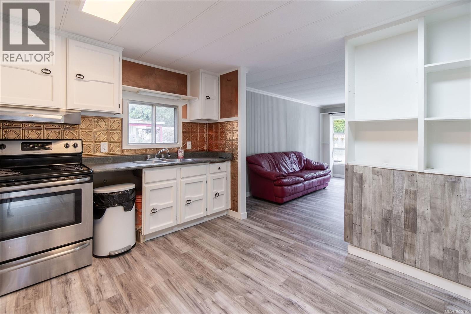 54 2587 Selwyn Road, Langford