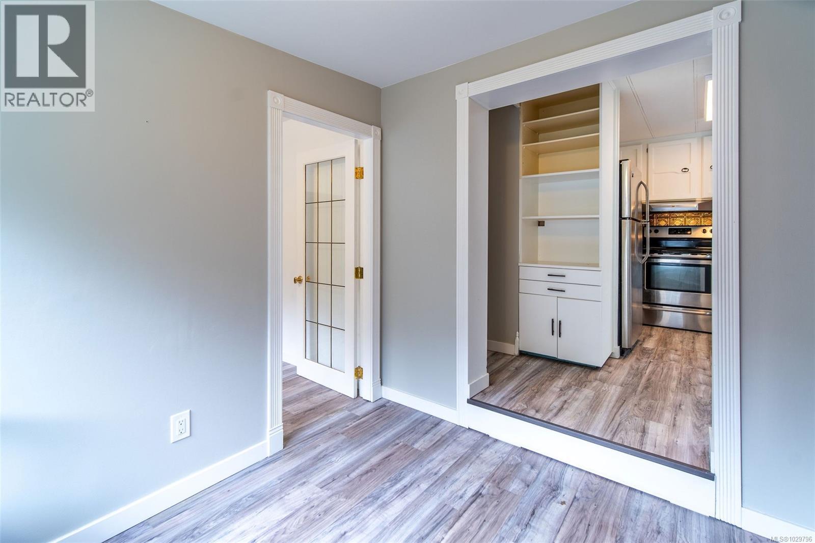 54 2587 Selwyn Road, Langford