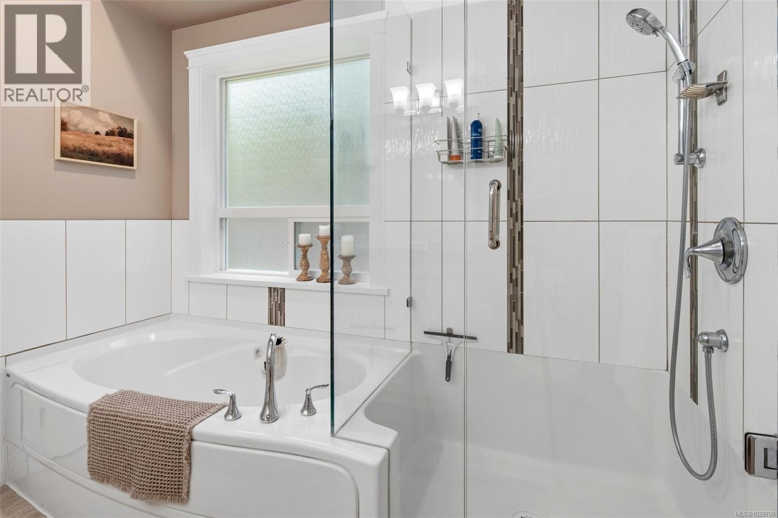 2629 SHAWNIGAN LAKE RD - 36