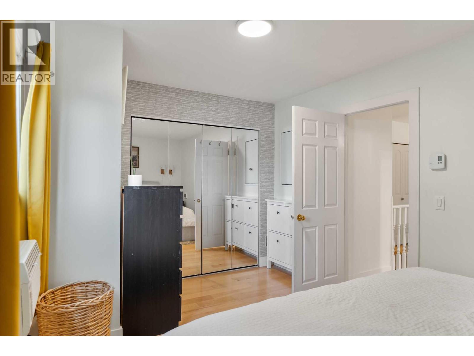 #14 1985 Burtch Road - 19