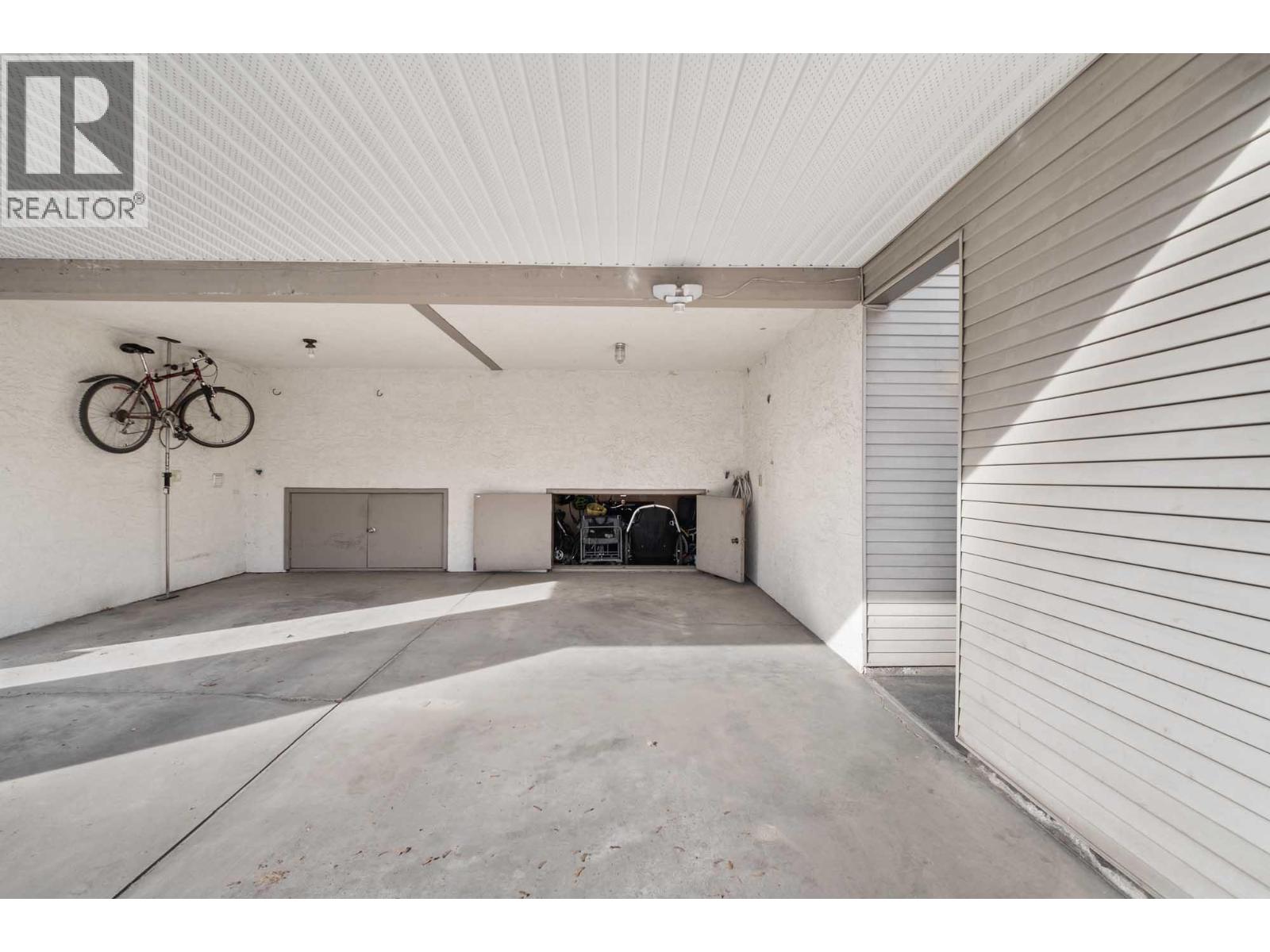 #14 1985 Burtch Road - 26