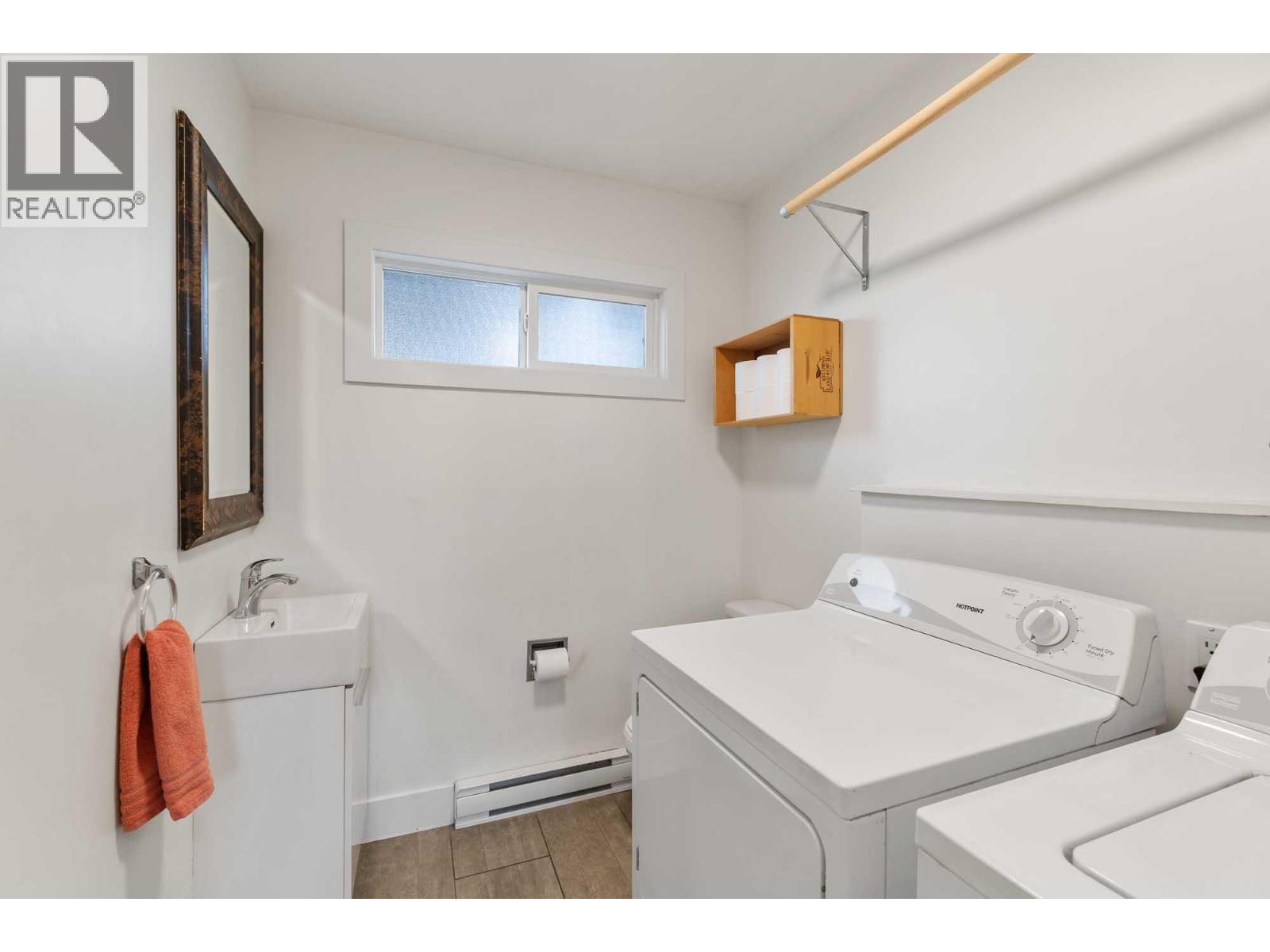 #14 1985 Burtch Road - 6