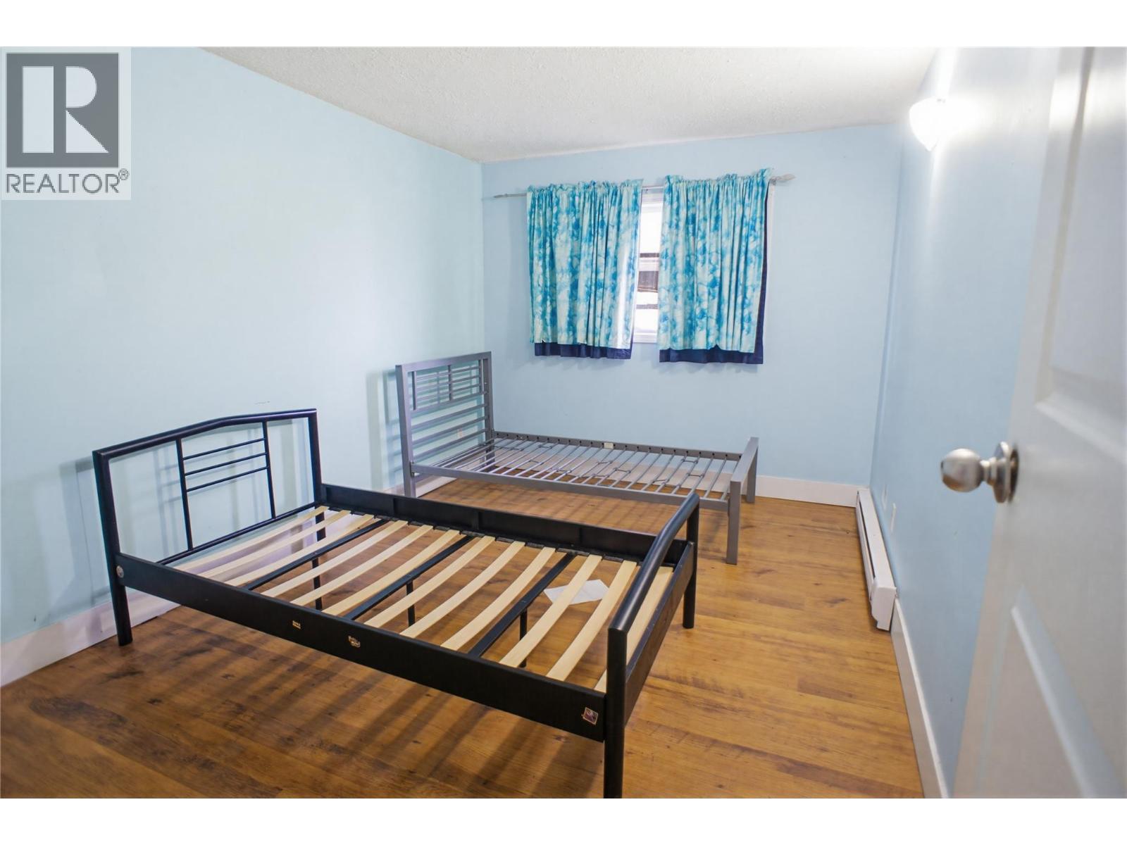 1942 FLEETWOOD Avenue, Kamloops