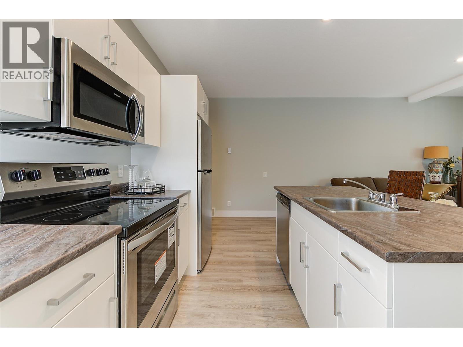 759 Carnoustie Drive, Kelowna