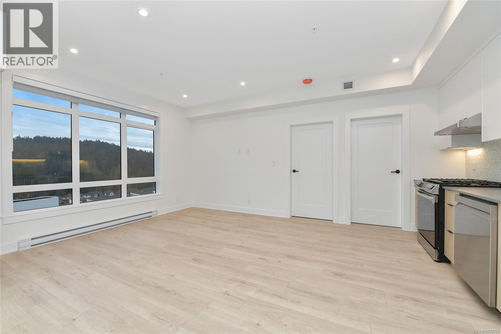 204 1114 Samar Crescent, Langford