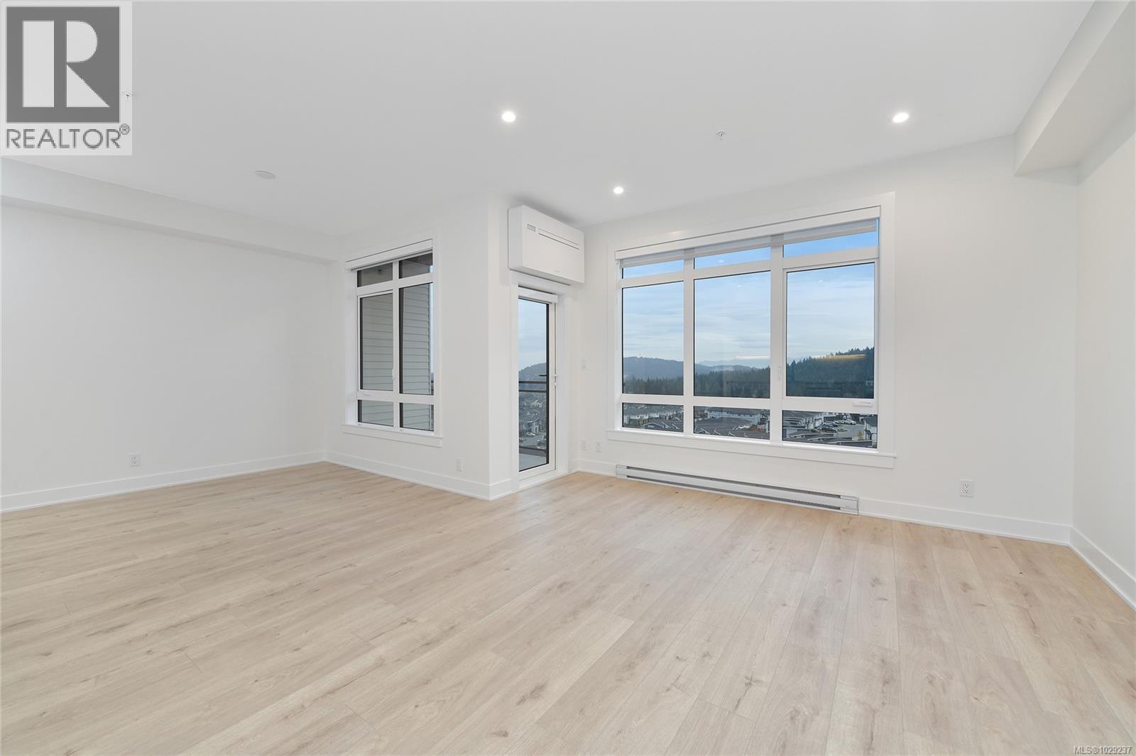 204 1114 Samar Crescent, Langford