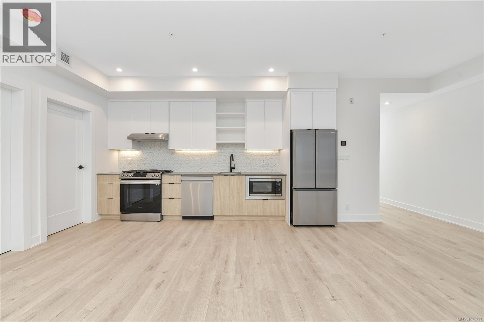 204 1114 Samar Crescent, Langford