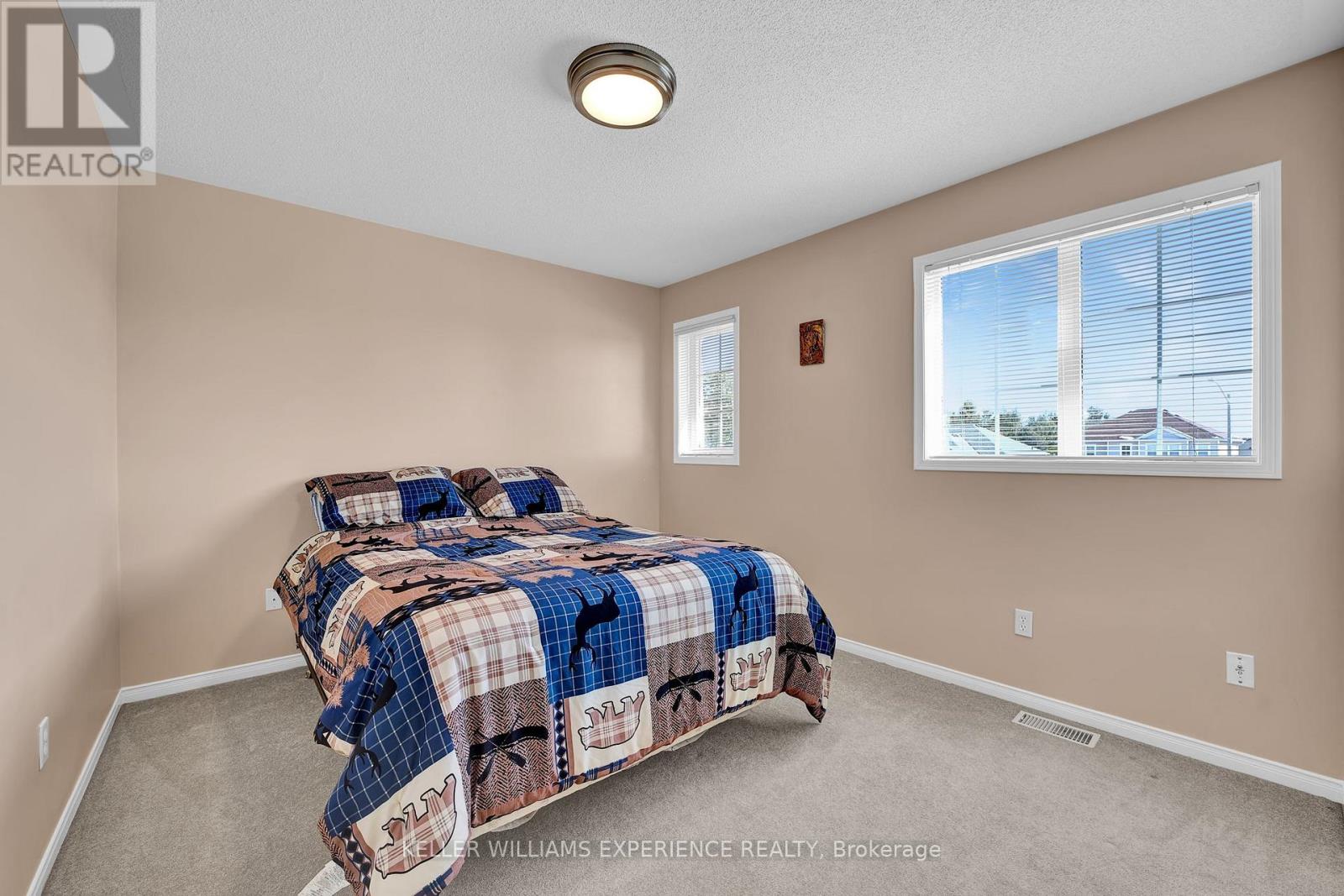 4 GOLD PARK GATE - 16