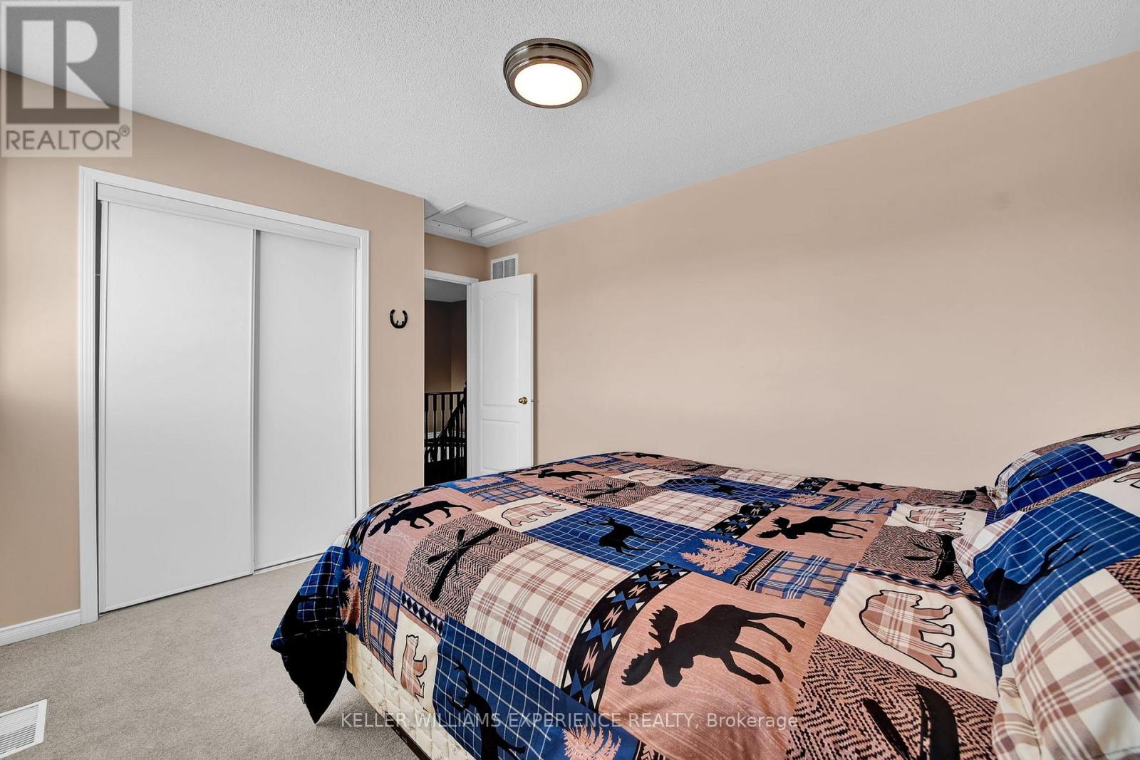 4 GOLD PARK GATE - 17
