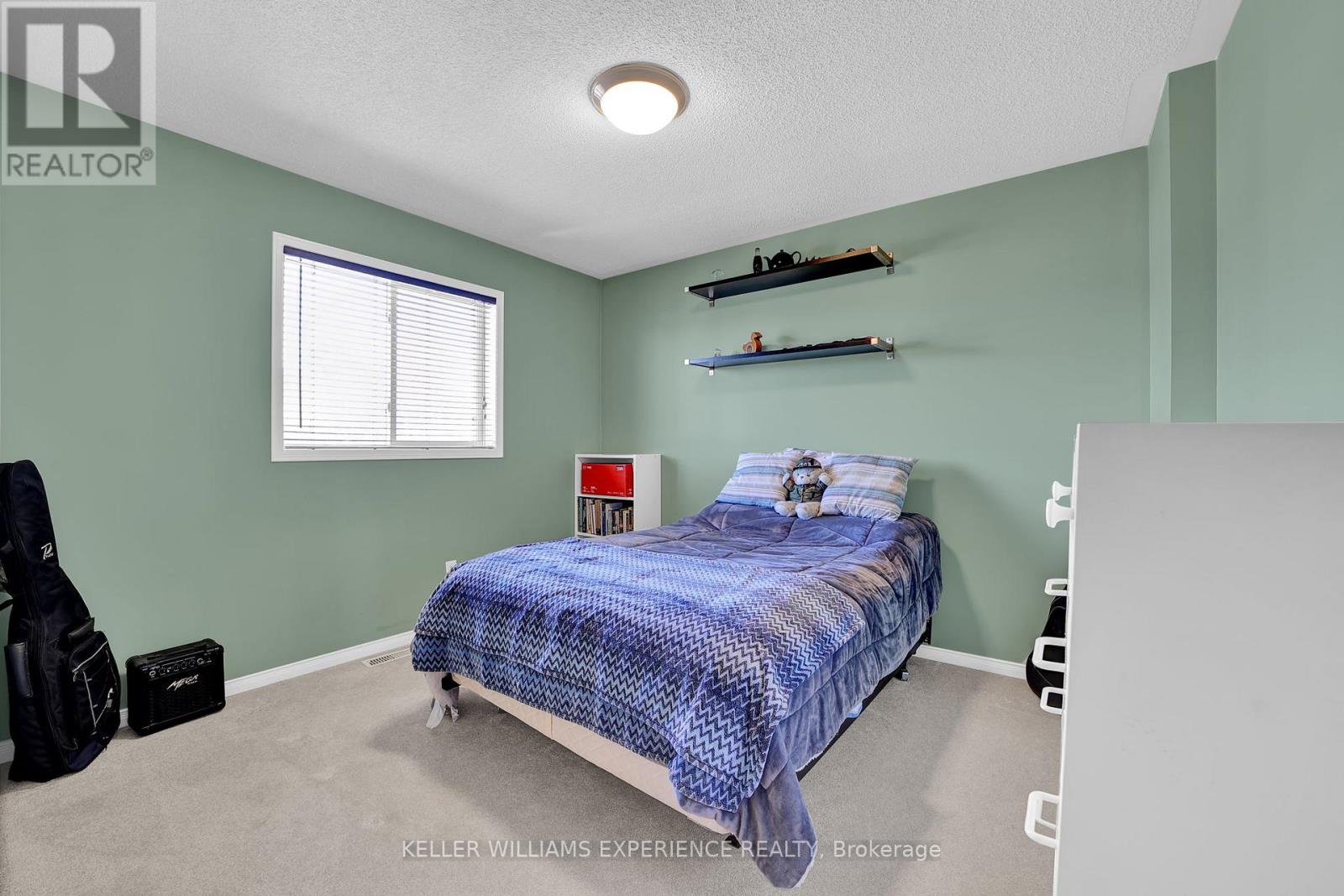4 GOLD PARK GATE - 19