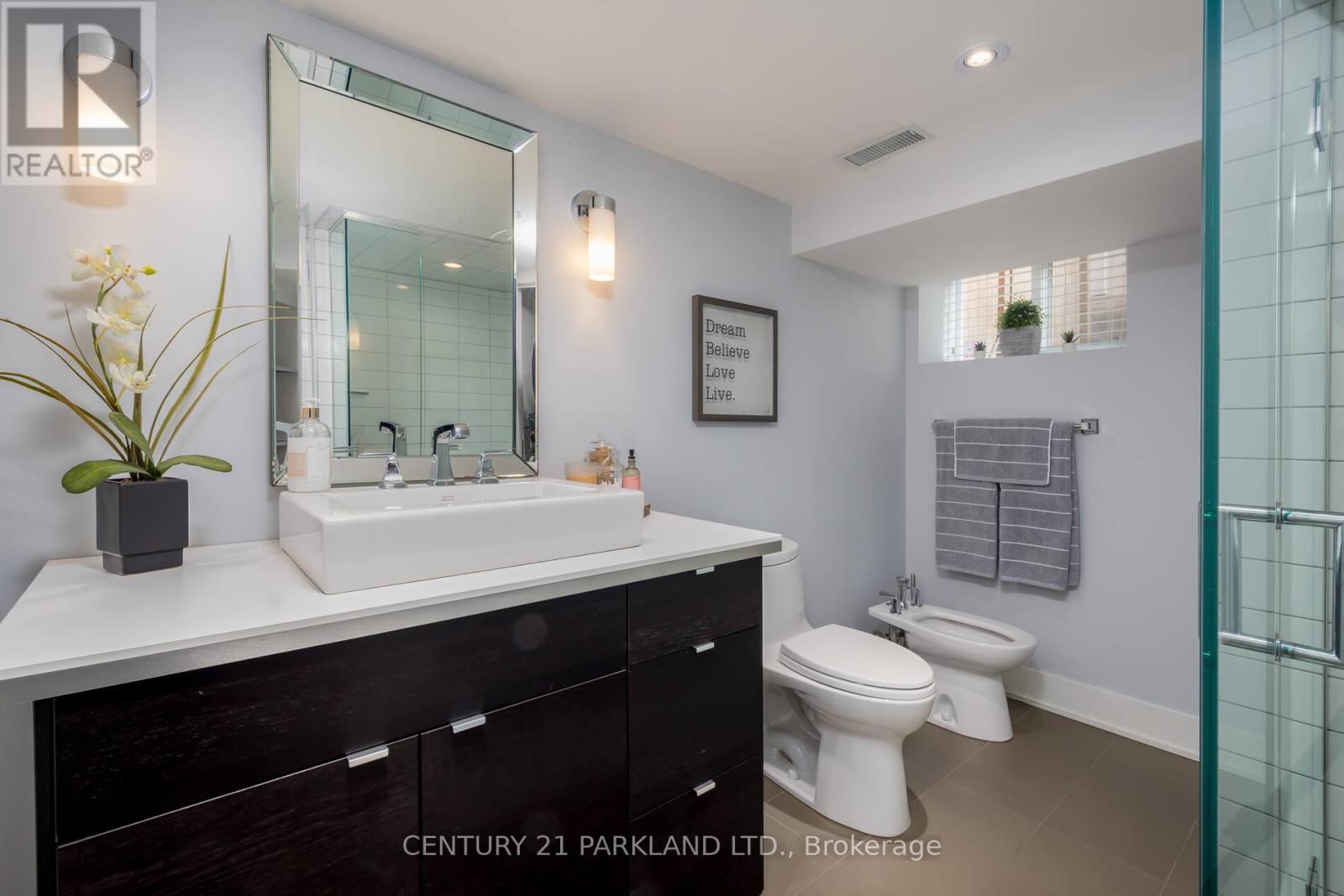 45 DEEVALE ROAD - 32