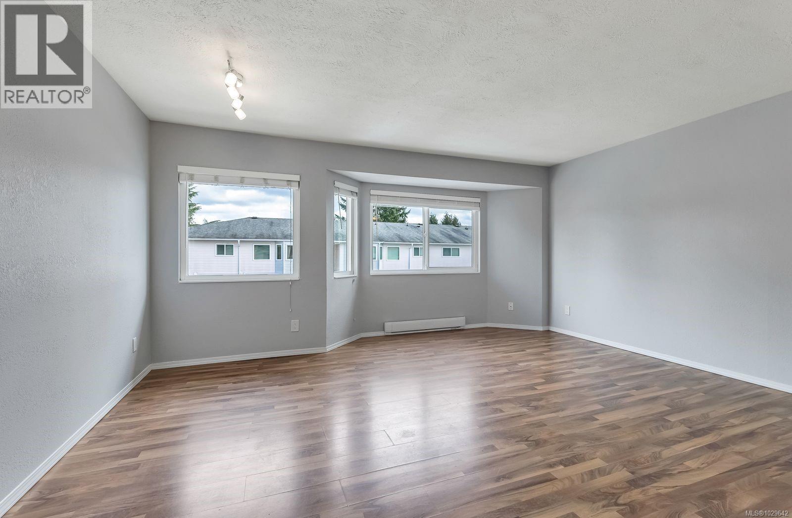 #209 2524 LEWIS ST - 21