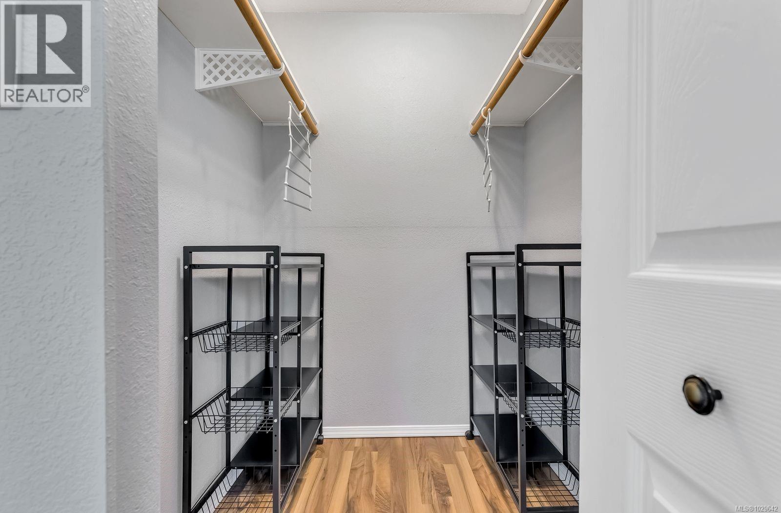 #209 2524 LEWIS ST - 25