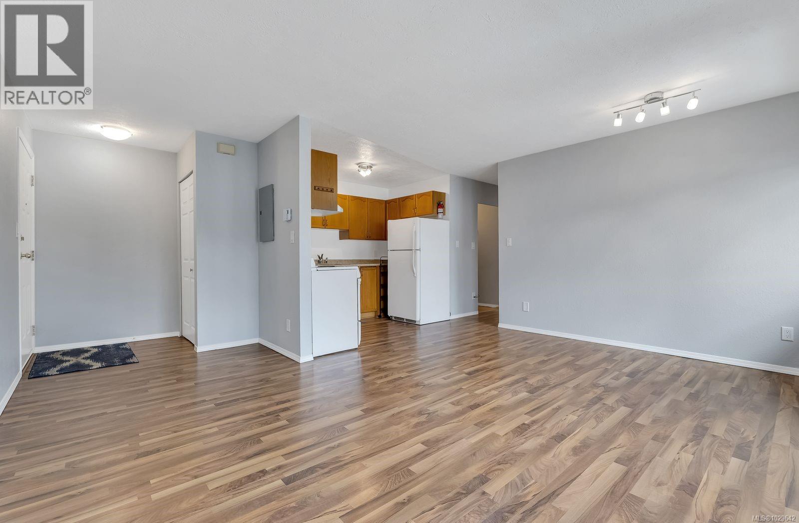 #209 2524 LEWIS ST - 6