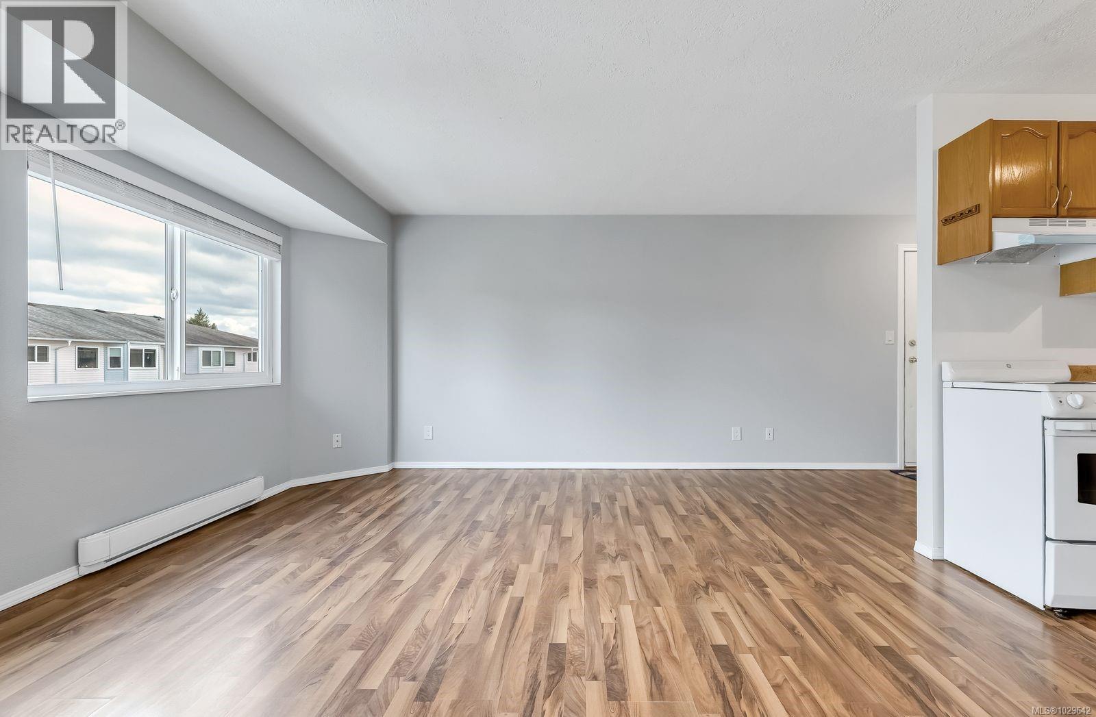 #209 2524 LEWIS ST - 7