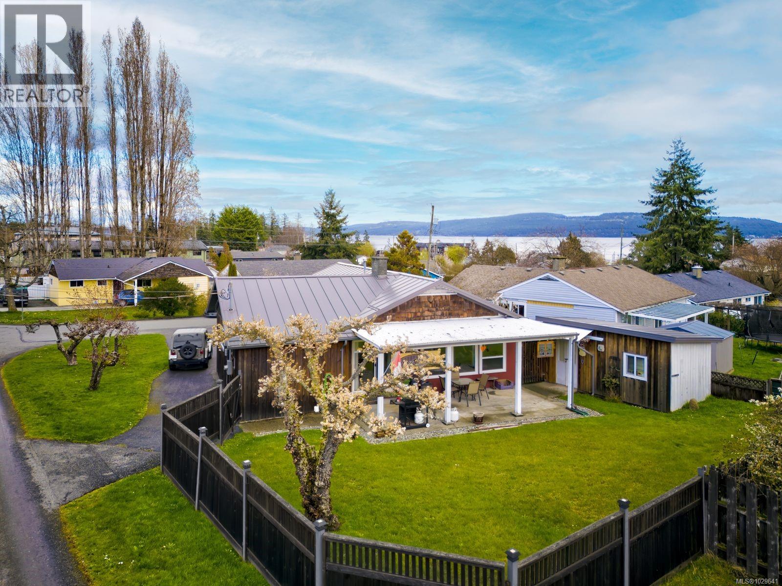 1588 Charlotte Street - main photo